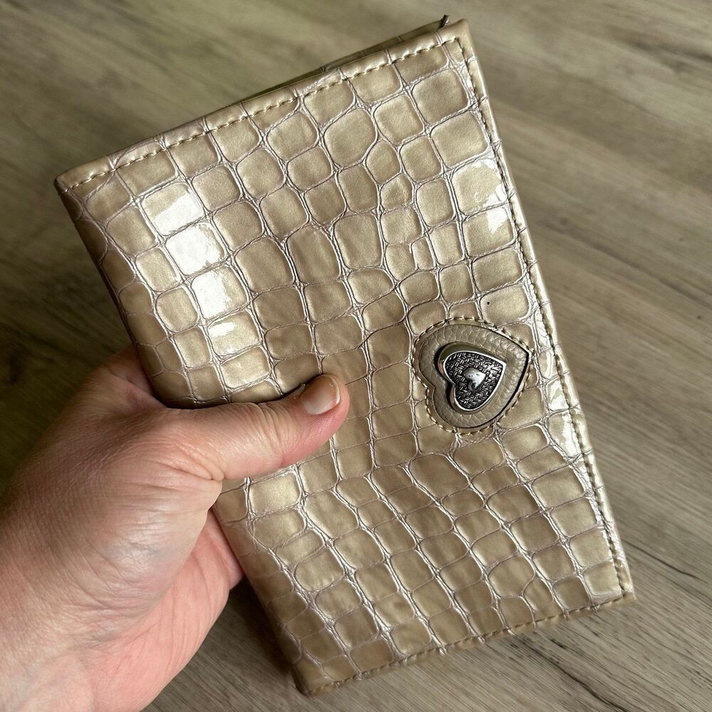 Brighton Bellissimo Heart Folio Wallet Taupe Tan Faux Croc Leather Silver Heart - Picture 3 of 7
